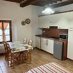 Lo Scricciolo Апартаменты Montecastelli Pisano