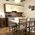 Lo Scricciolo Апартаменты *