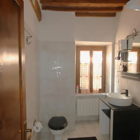 Lo Scricciolo Apartment *